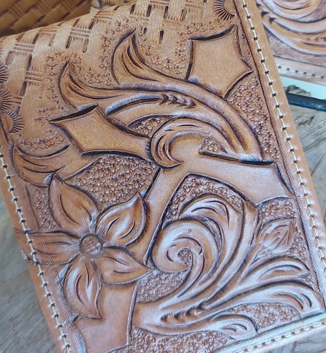 Carteiras Masculinas Bordadas Cruz